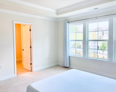 237 Kentigern Drive - Photo Thumbnail 22