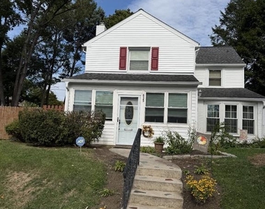 635 Lukens Ave - Photo Thumbnail 1