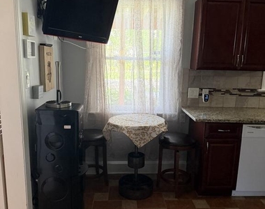 635 Lukens Ave - Photo Thumbnail 10