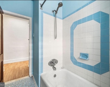139 E Plumstead Avenue - Photo Thumbnail 8