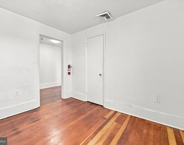 162 Rosemont Avenue - Photo Thumbnail 16