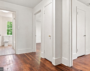 162 Rosemont Avenue - Photo Thumbnail 11