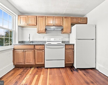 162 Rosemont Avenue - Photo Thumbnail 5