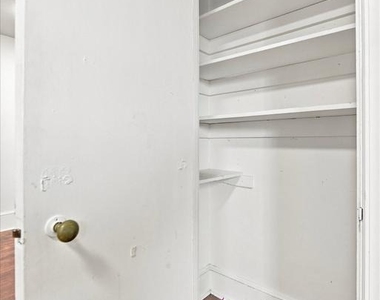 162 Rosemont Avenue - Photo Thumbnail 14