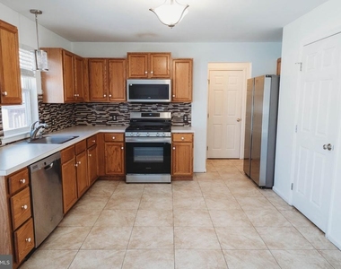 312 Galean Drive - Photo Thumbnail 3