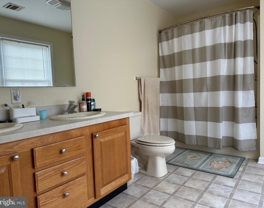 231 S Main Street - Photo Thumbnail 10