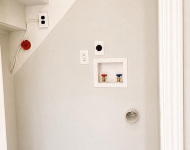 227 N Main Street - Photo Thumbnail 14