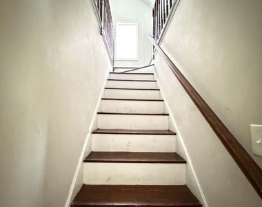 10 Webster Avenue - Photo Thumbnail 13