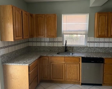 620 Bridgeboro Street - Photo Thumbnail 2