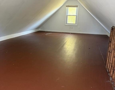 620 Bridgeboro Street - Photo Thumbnail 6