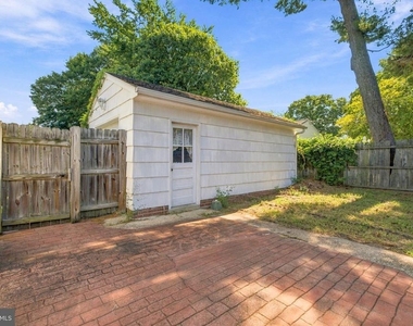 620 N Pinehurst Avenue - Photo Thumbnail 24