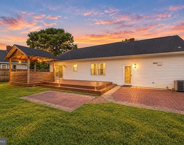 620 N Pinehurst Avenue - Photo Thumbnail 21