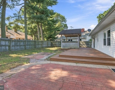 620 N Pinehurst Avenue - Photo Thumbnail 25