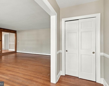 620 N Pinehurst Avenue - Photo Thumbnail 2