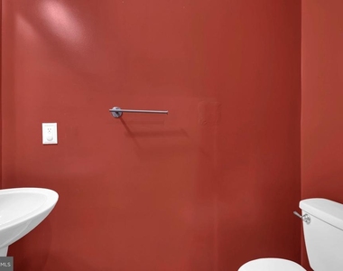 7813 Kilcroney Court - Photo Thumbnail 15