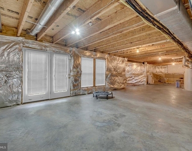 7813 Kilcroney Court - Photo Thumbnail 36