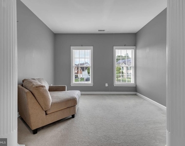 7813 Kilcroney Court - Photo Thumbnail 20
