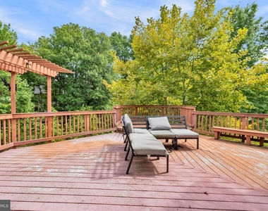 7813 Kilcroney Court - Photo Thumbnail 39
