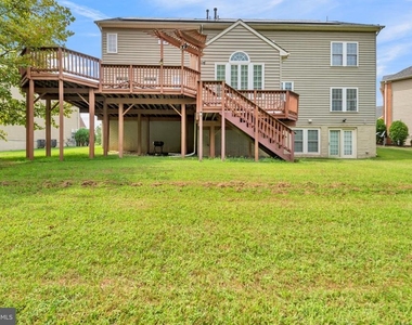 7813 Kilcroney Court - Photo Thumbnail 41
