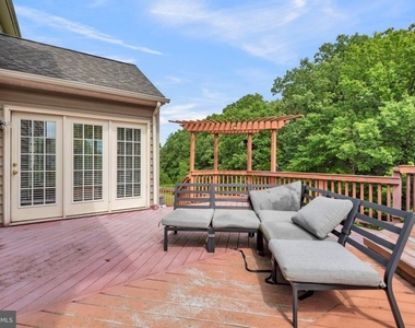 7813 Kilcroney Court - Photo Thumbnail 40