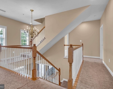 7813 Kilcroney Court - Photo Thumbnail 24
