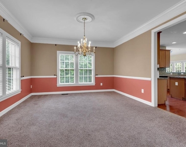 7813 Kilcroney Court - Photo Thumbnail 6