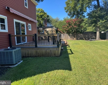 8931 Bluffwood Court - Photo Thumbnail 7