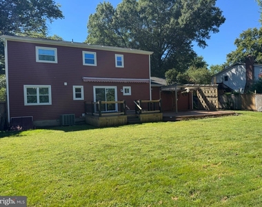 8931 Bluffwood Court - Photo Thumbnail 3