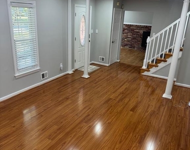 8931 Bluffwood Court - Photo Thumbnail 31
