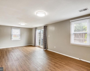 81 Watkins Park Drive - Photo Thumbnail 12
