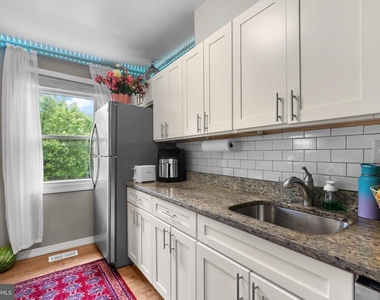 81 Watkins Park Drive - Photo Thumbnail 4