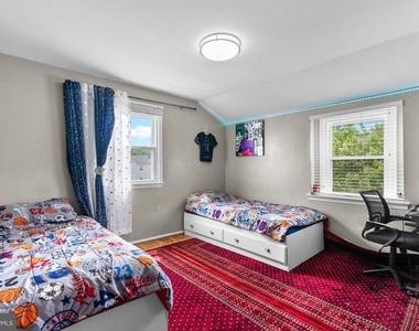 81 Watkins Park Drive - Photo Thumbnail 9