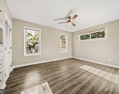 12807 Jackson Drive - Photo Thumbnail 18