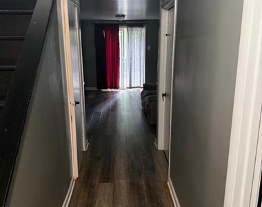 8458 Snowden Oaks Place - Photo Thumbnail 16
