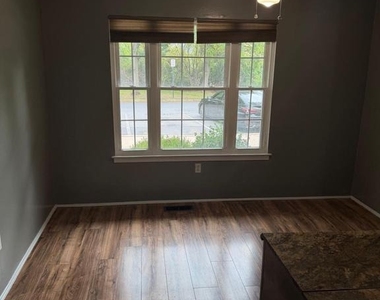 8458 Snowden Oaks Place - Photo Thumbnail 11