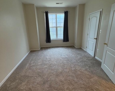 5618 Lanier Avenue - Photo Thumbnail 12