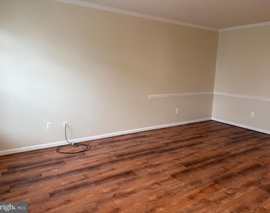5618 Lanier Avenue - Photo Thumbnail 4