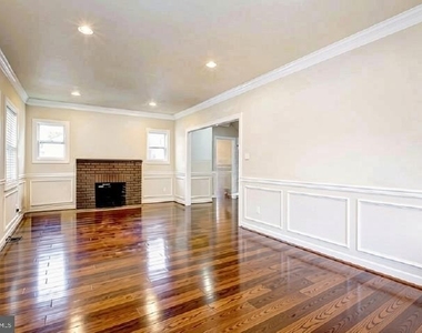 3406 39th Avenue - Photo Thumbnail 5
