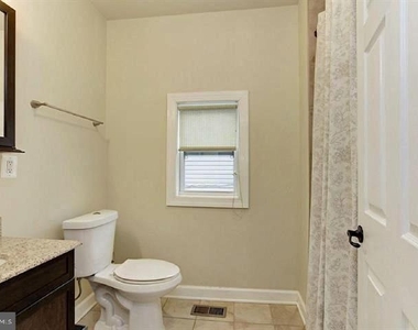 3406 39th Avenue - Photo Thumbnail 13