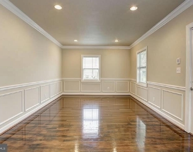 3406 39th Avenue - Photo Thumbnail 3