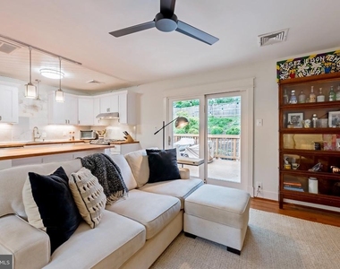 4115 Denfeld Avenue - Photo Thumbnail 15