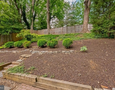 4115 Denfeld Avenue - Photo Thumbnail 6