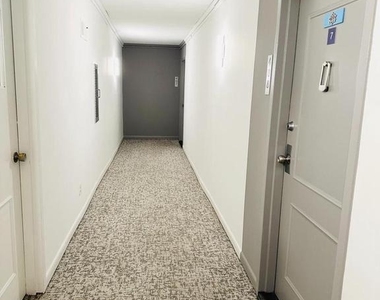 4 Monroe Street - Photo Thumbnail 8