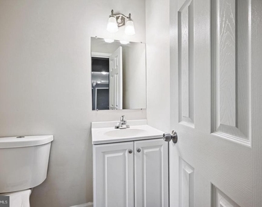204 Mowbray Road - Photo Thumbnail 8