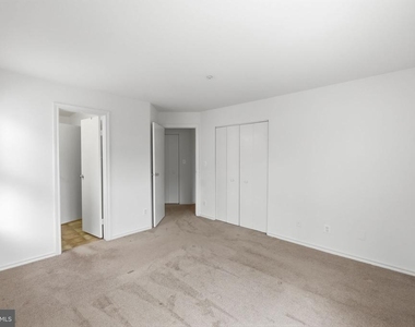 9907 Boysenberry Way - Photo Thumbnail 13