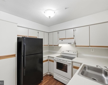 9907 Boysenberry Way - Photo Thumbnail 10