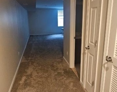 6423 Beechfield Avenue - Photo Thumbnail 10