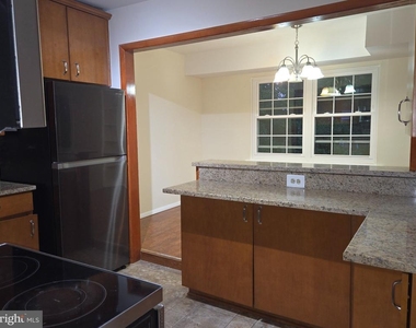 111 Donzen Drive - Photo Thumbnail 9
