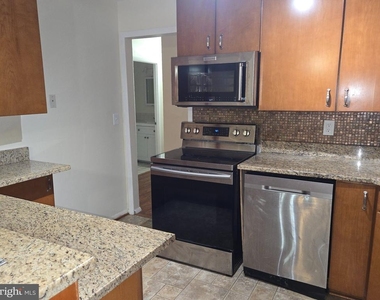111 Donzen Drive - Photo Thumbnail 8