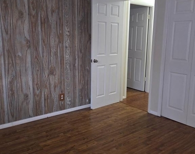 111 Donzen Drive - Photo Thumbnail 13